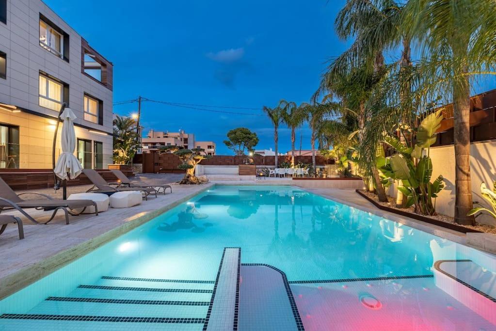 Lusso E Relax Con Piscina A 2 Minuti Dal Mare Apartment Miami Playa Luaran gambar