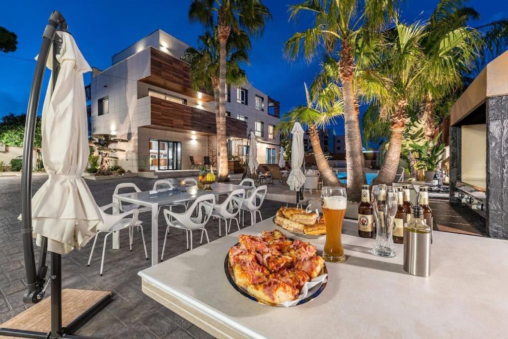Lusso E Relax Con Piscina A 2 Minuti Dal Mare Apartment Miami Playa Luaran gambar